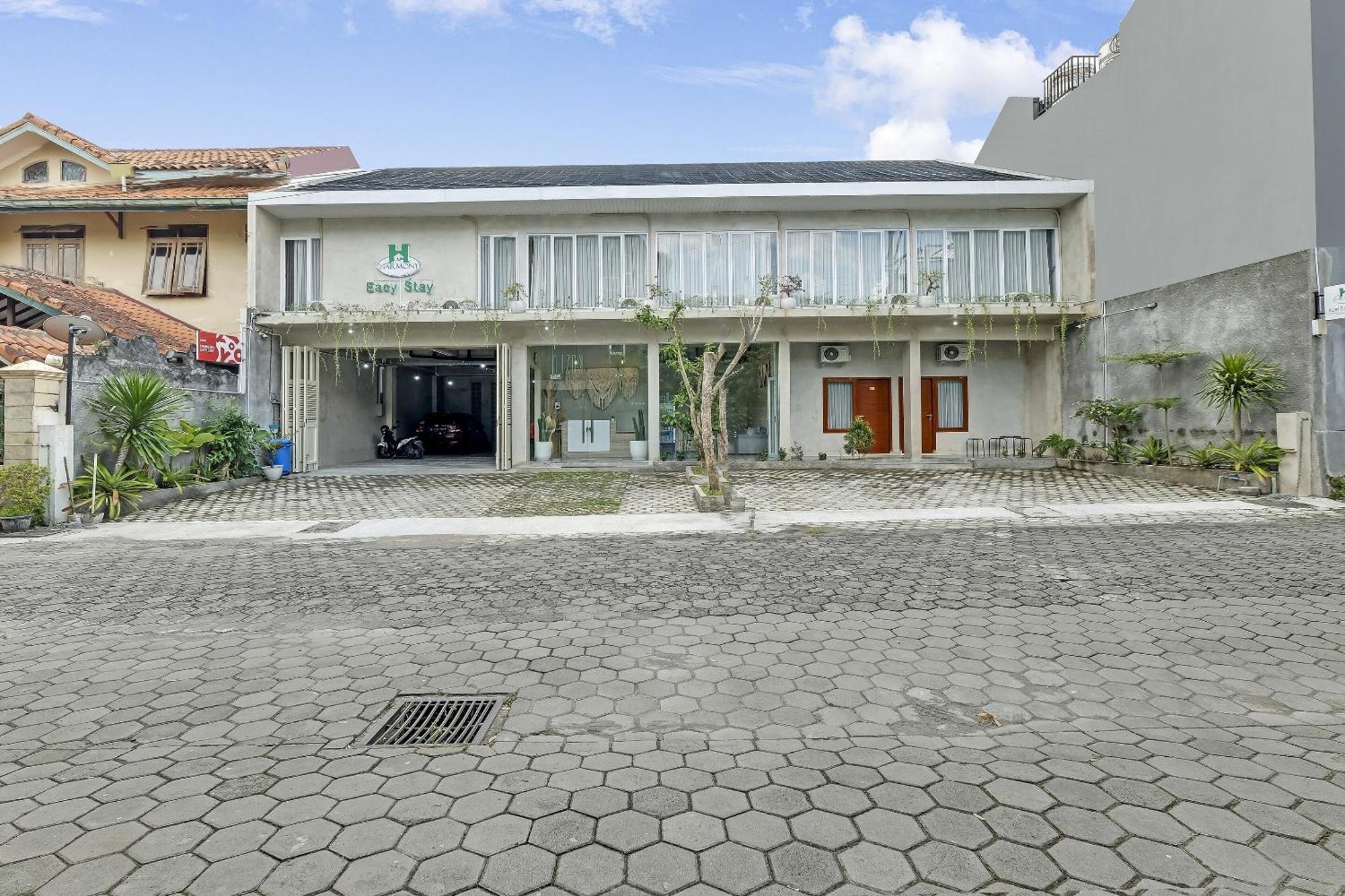 Super Oyo Capital O 90983 Harmony Easy Stay Maguwo Dış mekan fotoğraf